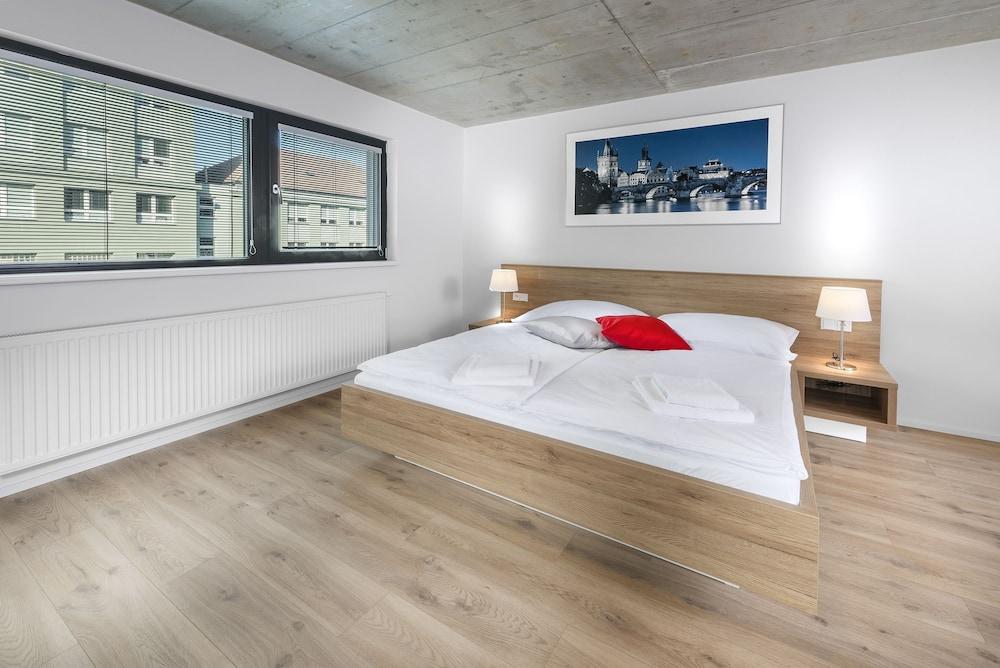 Downtown Suites Belohorska Praga Esterno foto