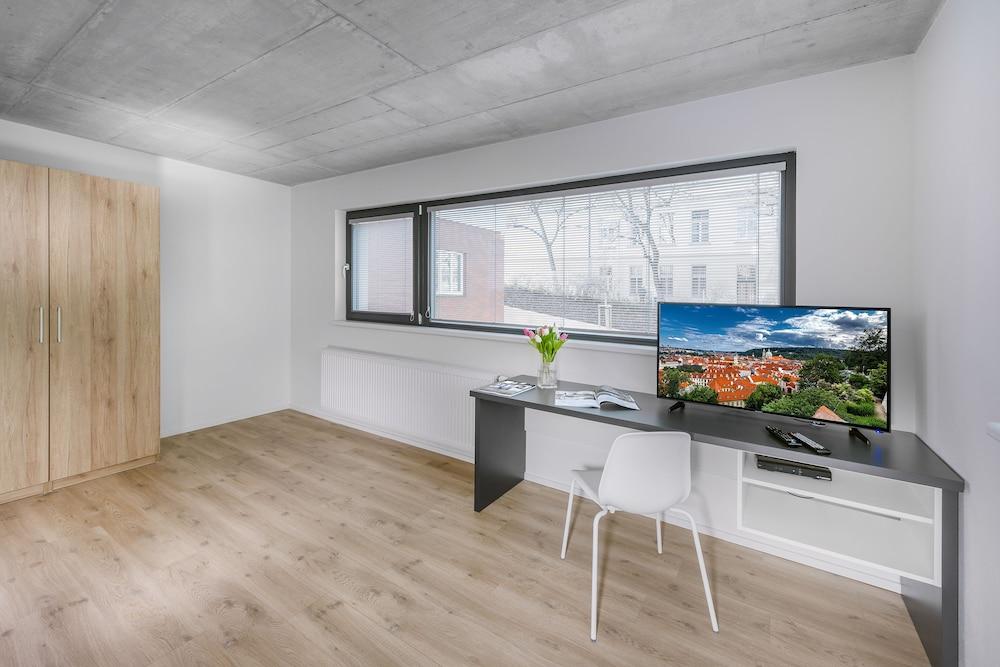 Downtown Suites Belohorska Praga Esterno foto